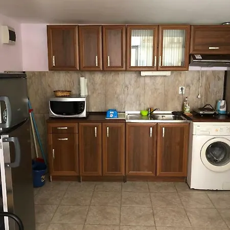 Dunav Str. Apartman Ravda